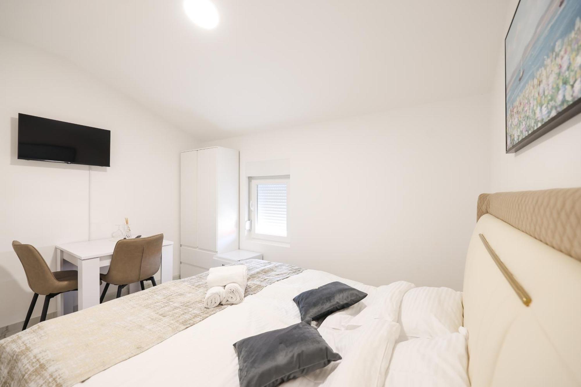 Premium Rooms Prince ซาดาร์ ภายนอก รูปภาพ