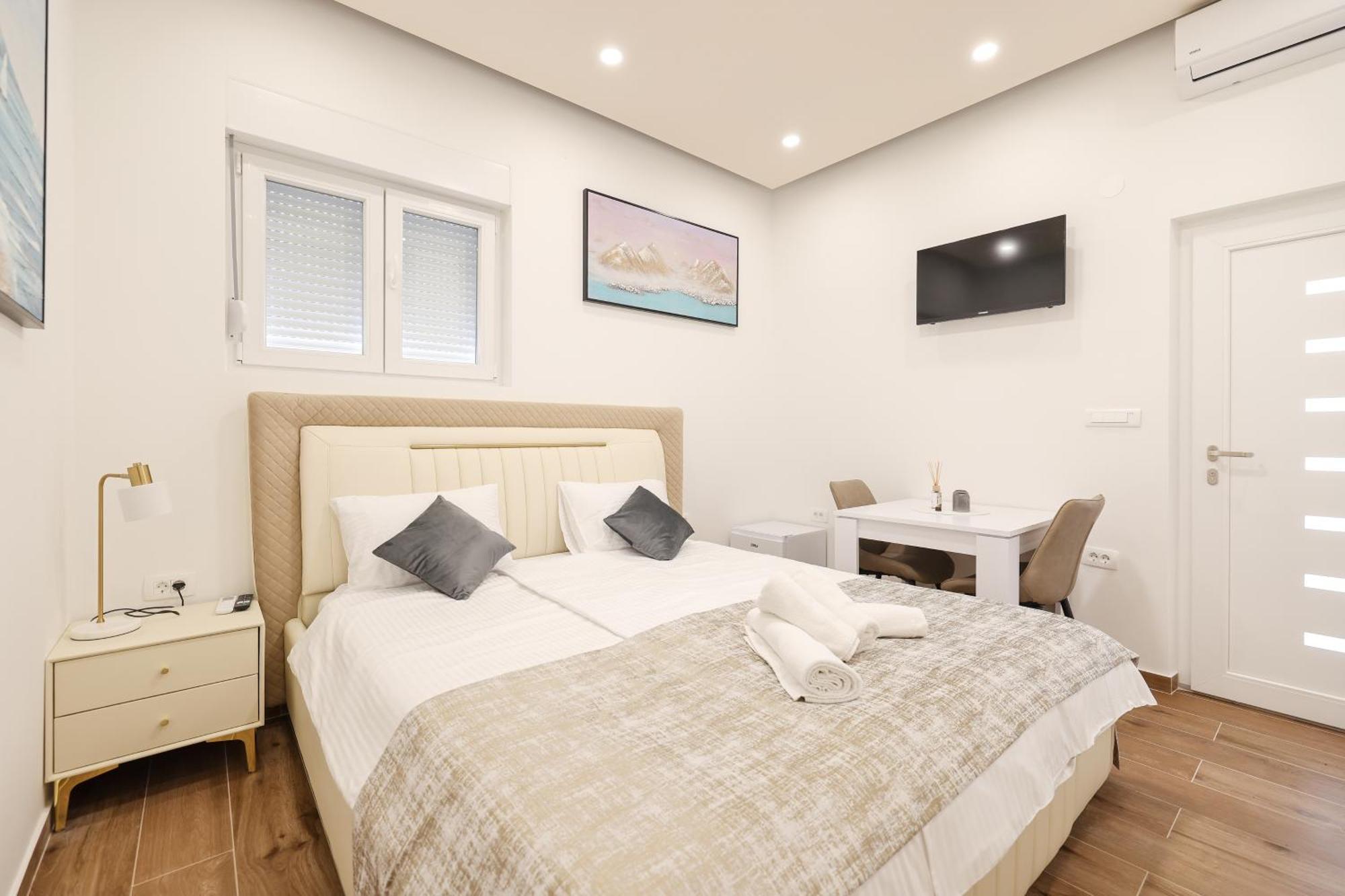 Premium Rooms Prince ซาดาร์ ภายนอก รูปภาพ