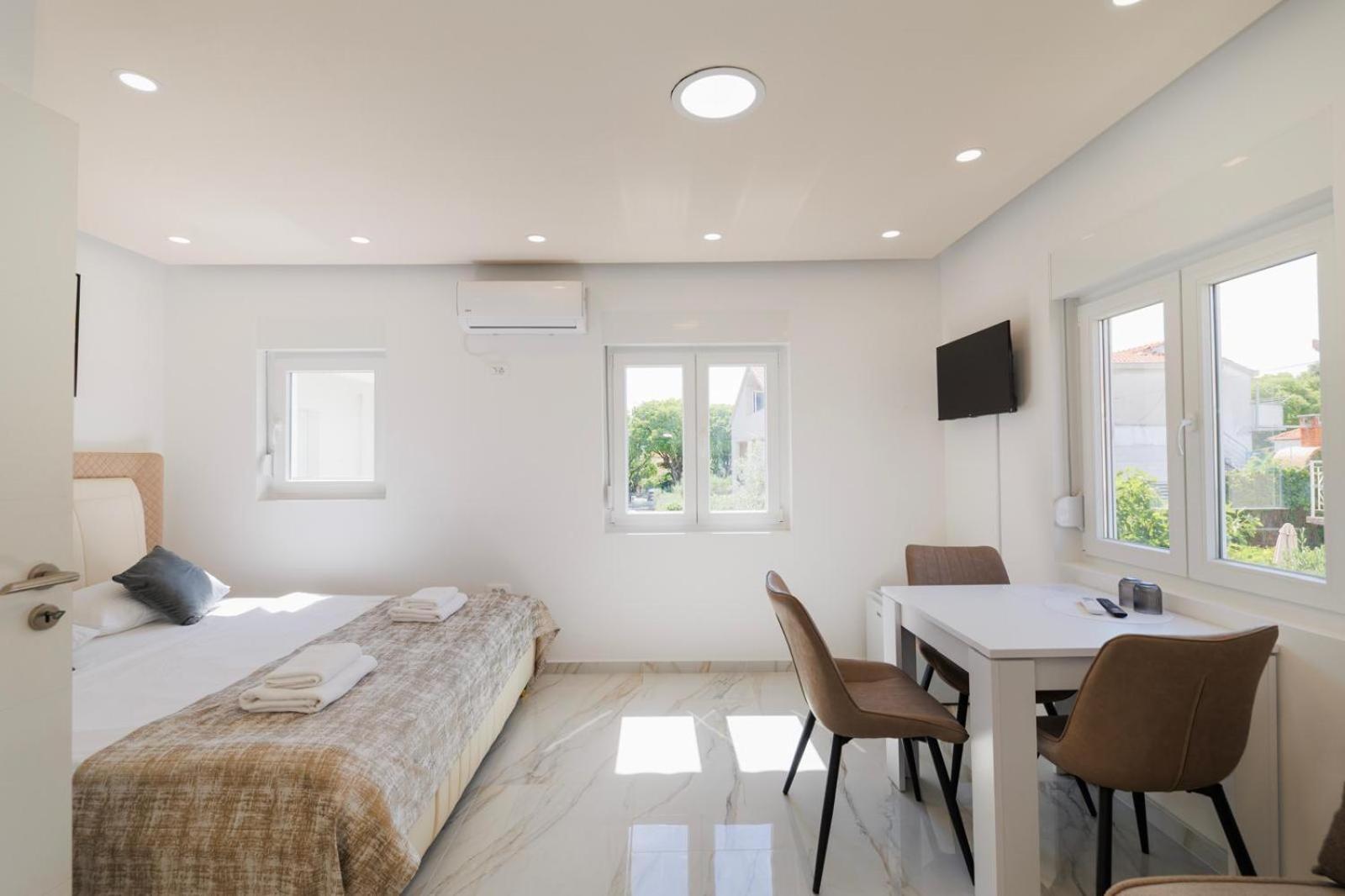 Premium Rooms Prince ซาดาร์ ภายนอก รูปภาพ